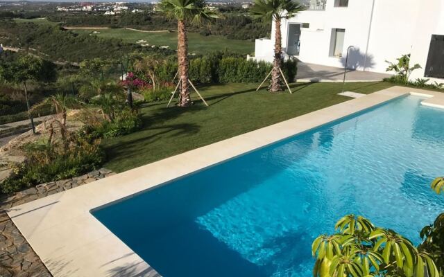 Luxury apartment near Estepona at Finca de Cortesin golf resort
