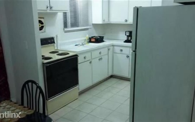 The Dearborn Suites