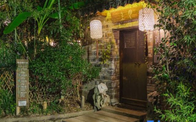 Yueshang Zen Space Homestay (Zhouzhuang Ancient Town Branch)