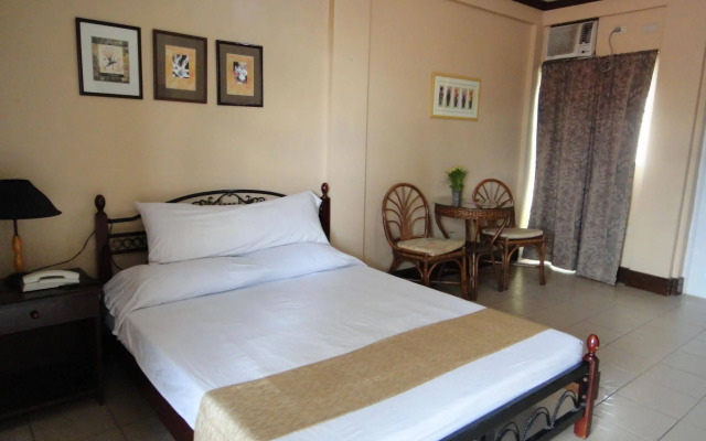 Marquis Hotel & Restaurant