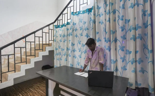 Piyush Residency by OYO Rooms