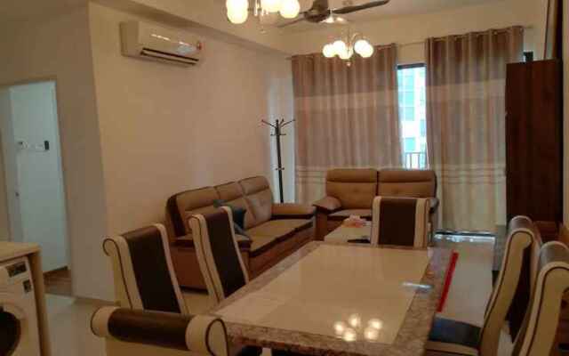 Sinar Rasa Homestay at I-Soho, I-City