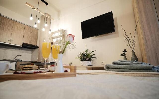 Sunny Suites & Studio