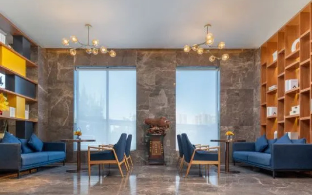 Echarm Hotel (Shache Zhengwuzhongxin Baicheng Railway Station)