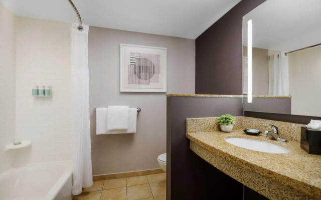 Courtyard by Marriott Keene Downtown
