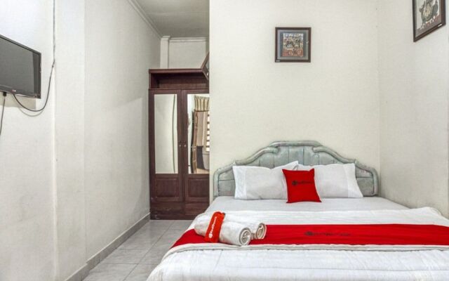RedDoorz Syariah @ Raya Tajem Maguwo