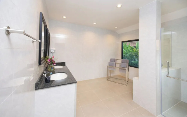 Villa Waree minutes to City and Beach