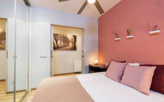 Cozy 2 Bed Apt Near Sagrada Familia