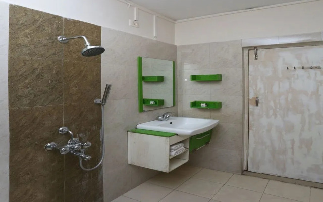 Hotel New Mega Palace by OYO Rooms