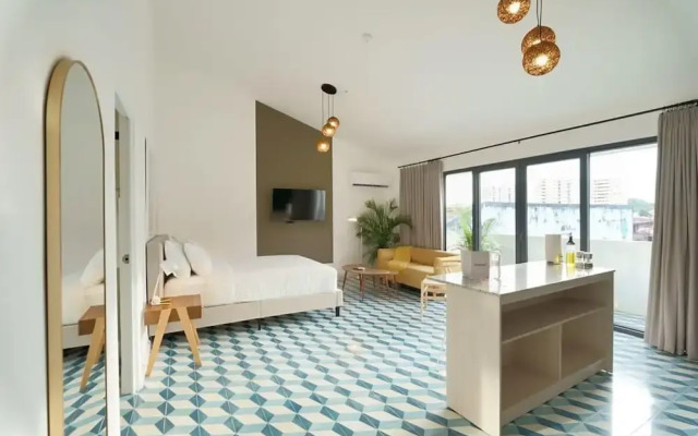 w Fancy Loft in Santa Ana