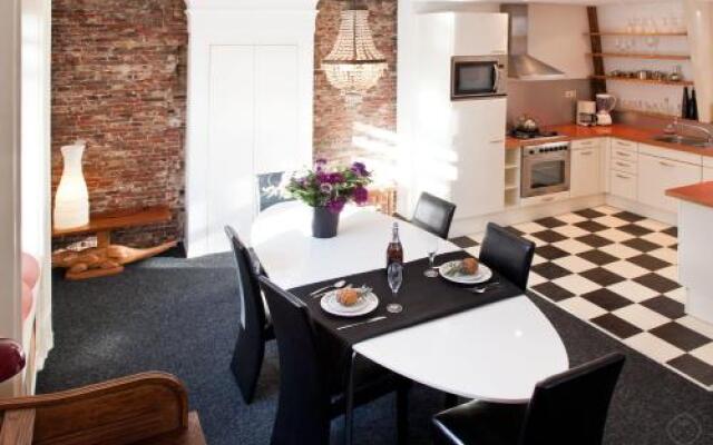 Canal Holiday Apartment