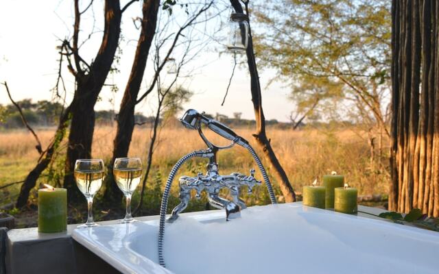 Rhino Safari Camp