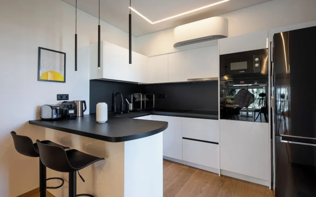 Bloom 2-Bedroom Apartment in Athens