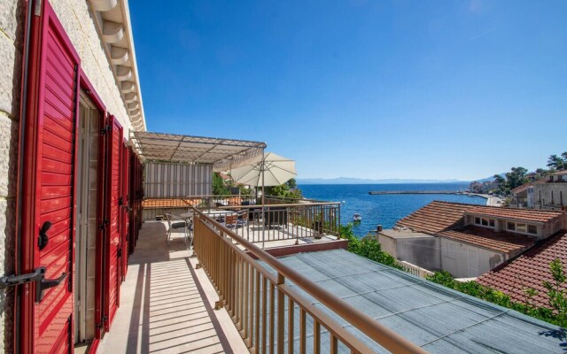 Nice Apartment in Prigradica With 3 Bedrooms and Wifi