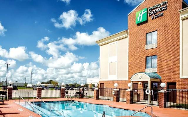 Holiday Inn Express Waller