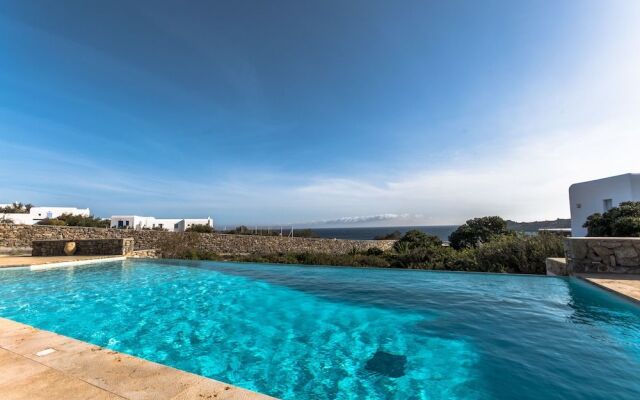 Hera iconic Mykonian Villa