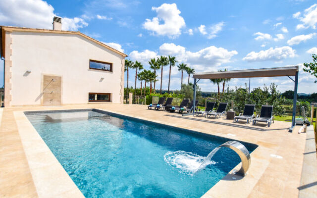 Holiday Home Can Bou