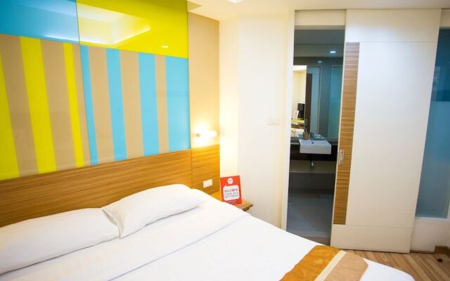 Nida Rooms Khlong Toei 390 Sky Train