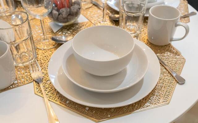 2bed Chic Apt Burj Khalifa Gym/pool by Belvilla