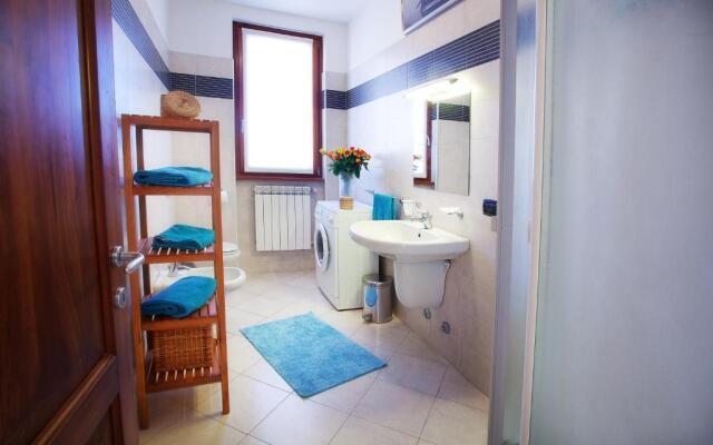 Argegno Modern Apartment