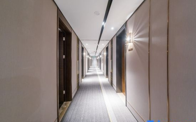 Homeinn Plus Hotel (Zhangjiakou Kangbao County Government)