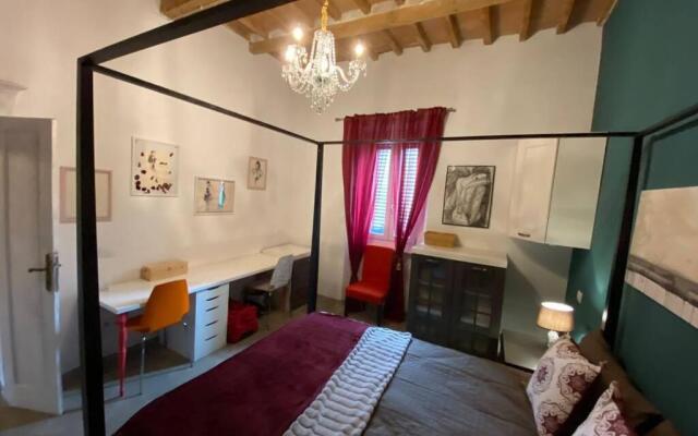Fashion House in Livorno centro