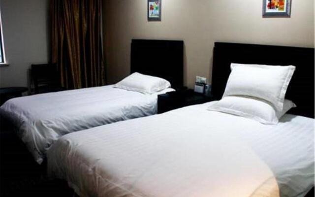 Hundred Centuries Hotel