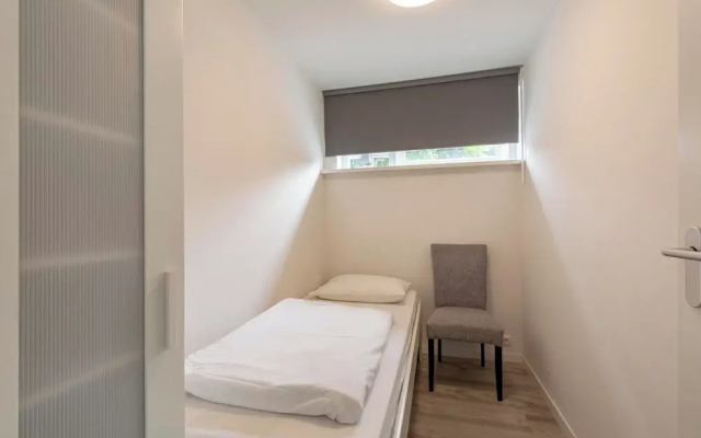 Bungalow in Sint Maartenszee Near Beach