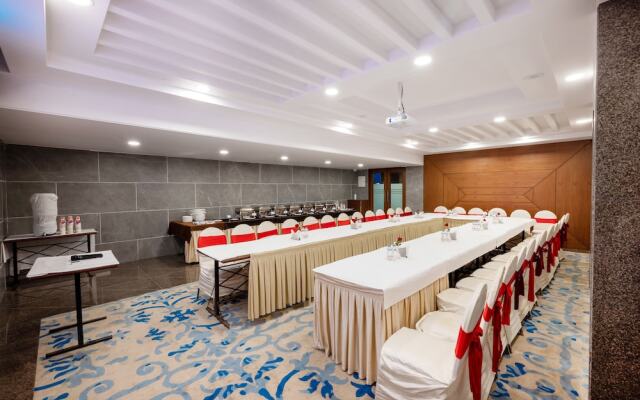 Freesia by Express Inn