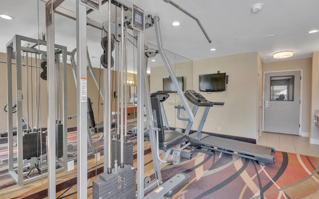 Quality Inn near Six Flags Discovery Kingdom - Napa Valley