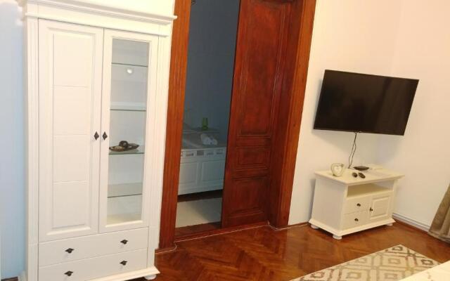 Old Town Unirii Square Damaris apartment