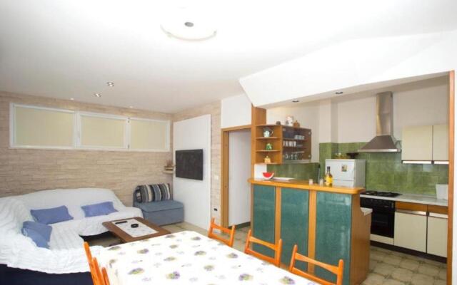 Damir - 80 m From Beach - A1