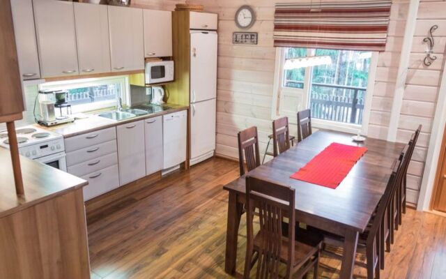 Holiday Home Teerenpesä