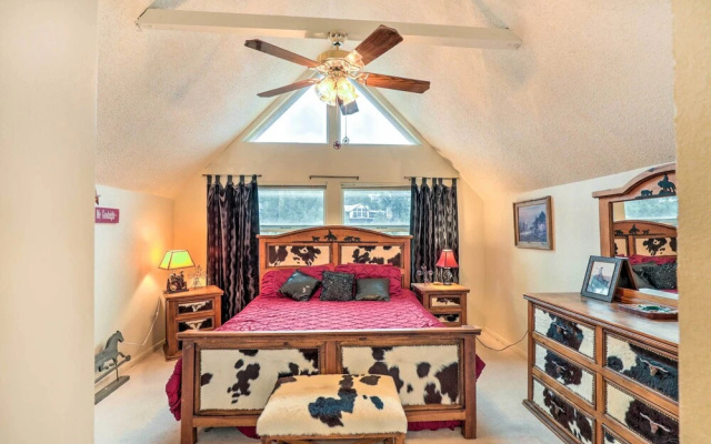 A-frame Ruidoso Retreat w/ Deck, Grill & Views!