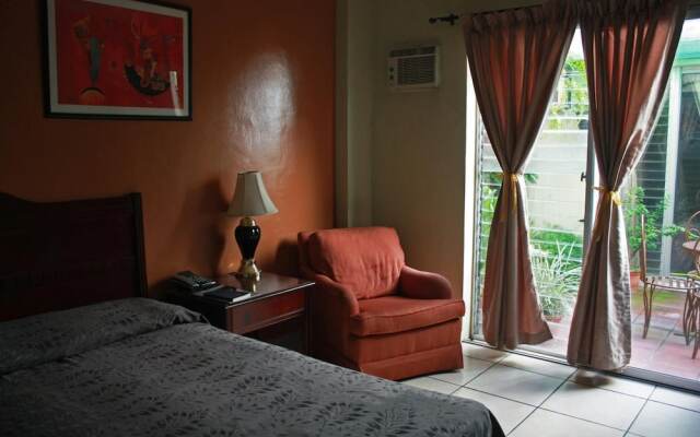 Hotel Andoria