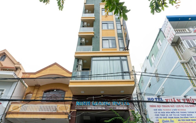 Ninh Giang Hotel