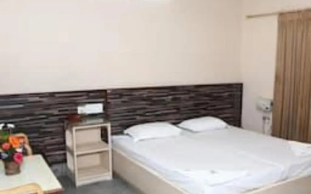 Chitra Lodge