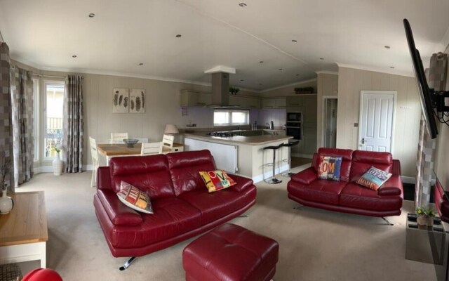 Lodge 39 Luxury 2 Bedroom Lodge in Ely, Cambridge