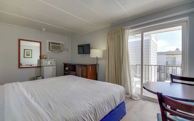 Rideau Oceanfront Motel