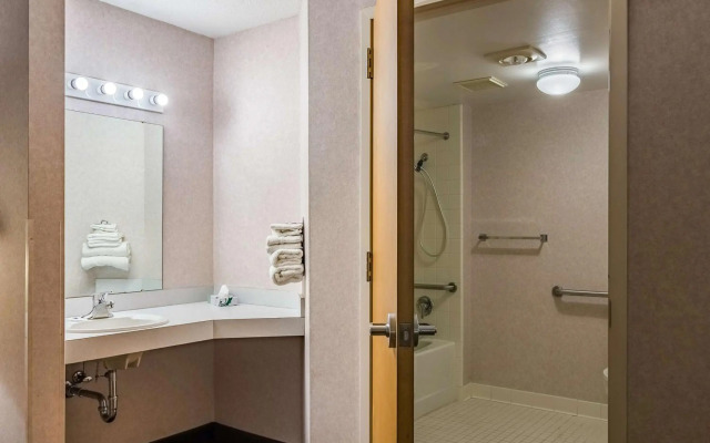 Motel 6 Grand Rapids, MI - Northeast
