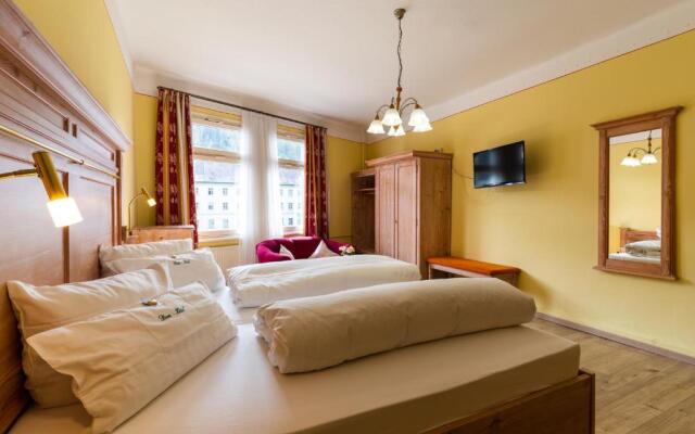 Dom Hotel