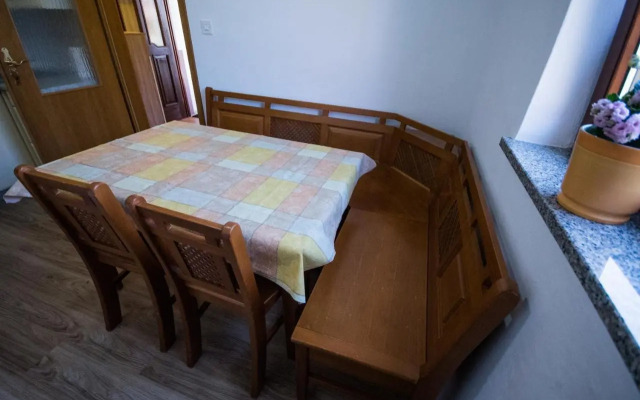 Apartment and Room Natasa
