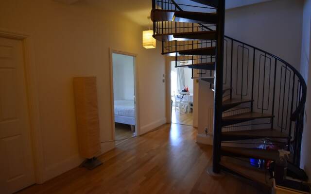Princess Park Manor Shared Luxury Apartment