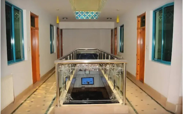 Komelion Hotel