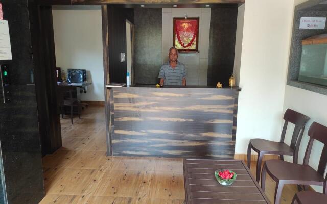 Hotel Deepak Executive, Ganpatipule