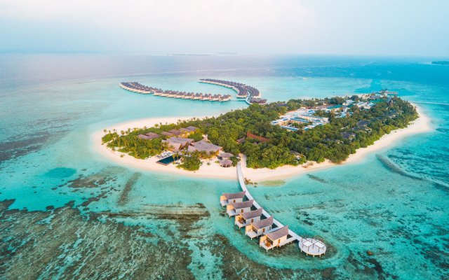 Mövenpick Resort Kuredhivaru Maldives