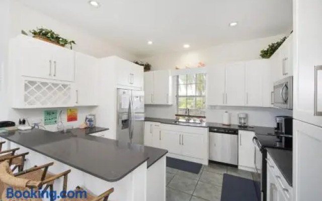 Coconut Beach by Grand Cayman Villas & Condos