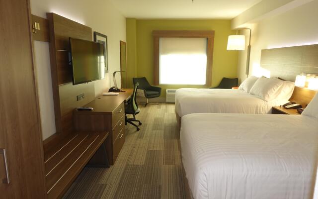 Holiday Inn Express & Suites Brentwood by IHG