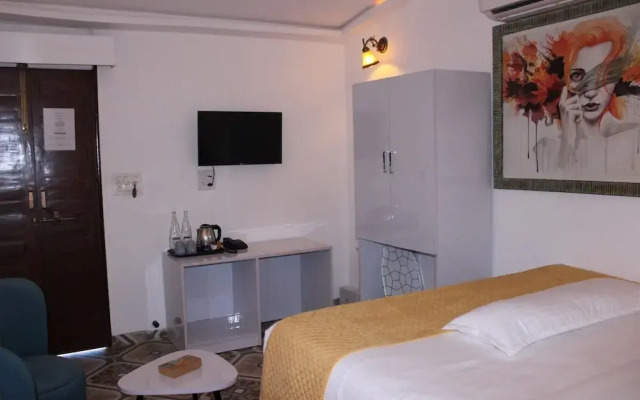 Royale Amata By the Beach