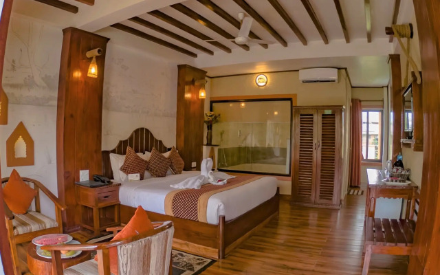 Hotel Jungle Crown